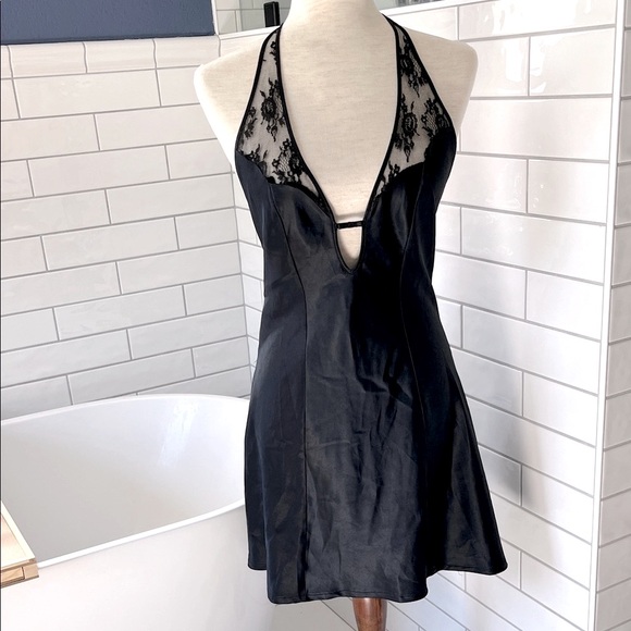Victoria's Secret Black Lace Chemise - Picture 1 of 9